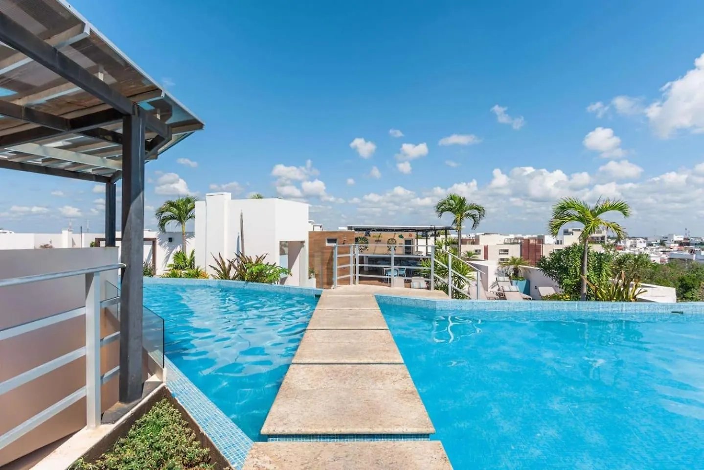 Swim-Up 1-Bedroom Apartment Playa del Carmen